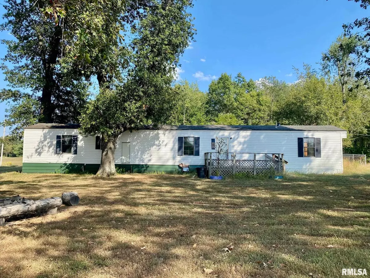 West Frankfort, IL 62896,201 Mount Moriah AVE