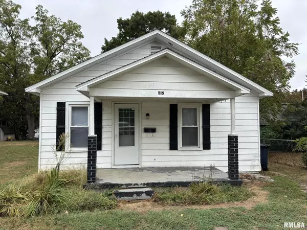 515 N MARION ST, Salem, IL 62881