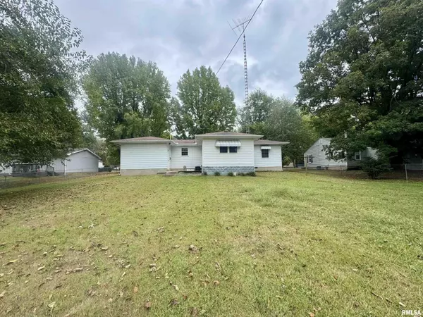 Benton, IL 62812,1103 N MAPLE ST