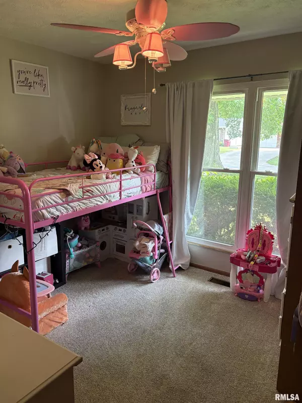 Duquoin, IL 62832,706 E TERRACE DR