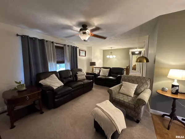 Anna, IL 62906,775 Hess School RD