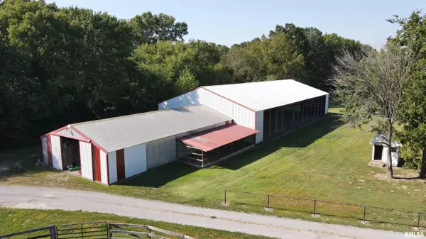 Johnston City, IL 62951,10828 Ferges RD