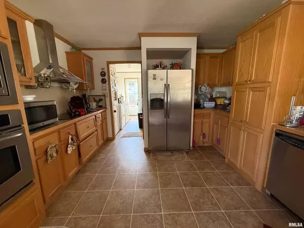 Harrisburg, IL 62946,104 HICKORY ST