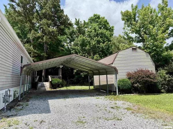 Metropolis, IL 62960,113 E 21ST ST