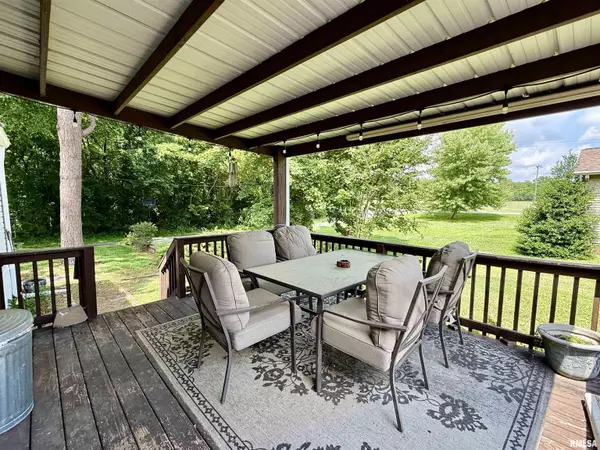 Metropolis, IL 62960,113 E 21ST ST