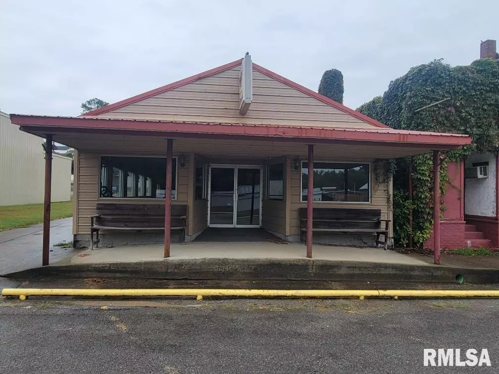 Elizabethtown, IL 62931,214 MAIN ST