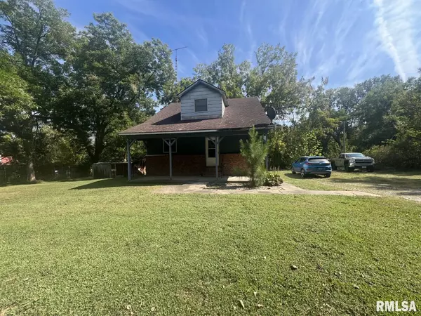 West Frankfort, IL 62896,1514 RUSSELL RD