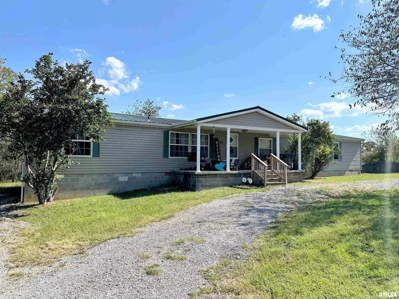 65 Payne DR, Goreville, IL 62939