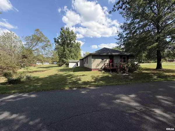 Benton, IL 62812,908 S POPE ST