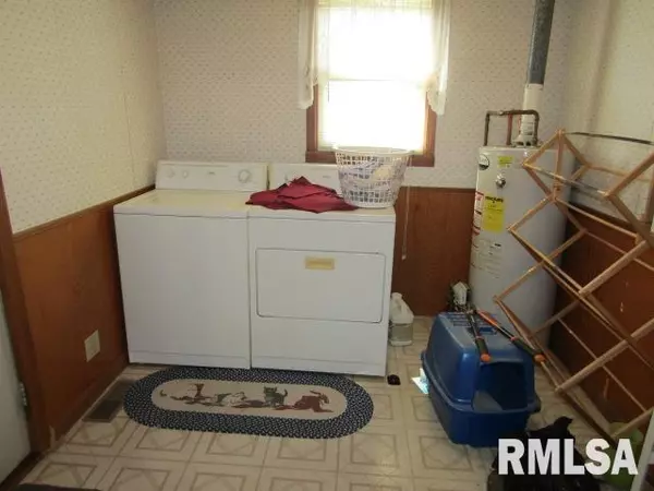 Harrisburg, IL 62946,17 W Homer ST