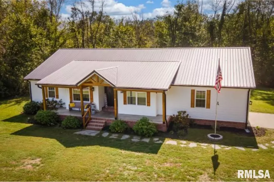 501 E Mohan ST, Carterville, IL 62918