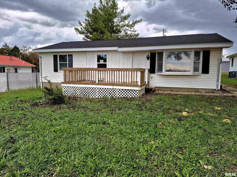 802 Dillard ST, Eldorado, IL 62930