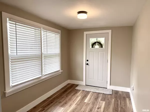 Marion, IL 62959,1104 W CHESTNUT ST