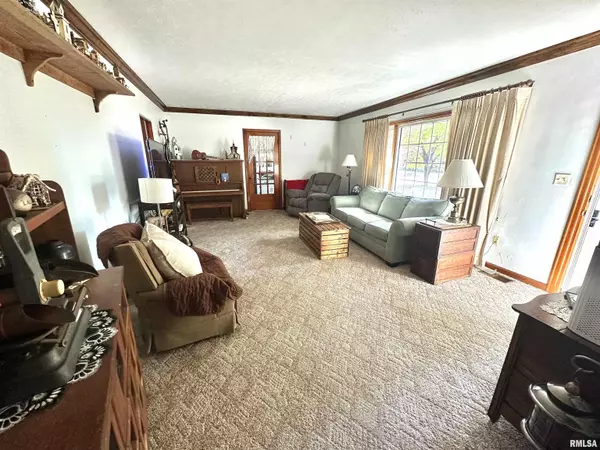 Centralia, IL 62801,420 W 3RD ST