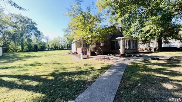 Benton, IL 62812,601 1ST ST