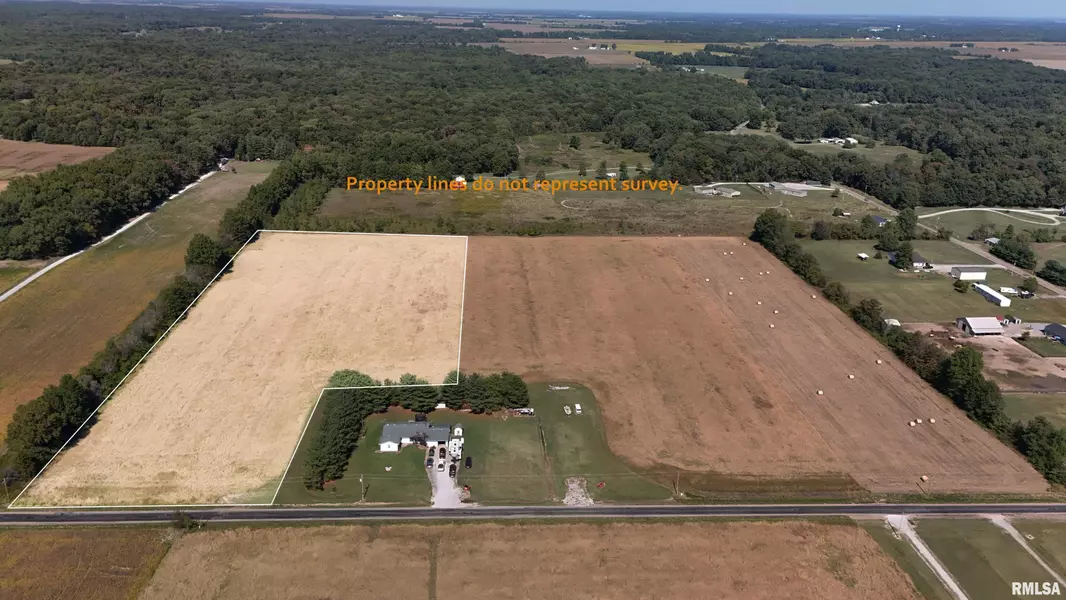 000 W COON CREEK RD, Flora, IL 62839