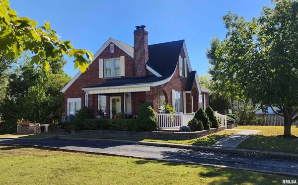 2412 STATE ST, Chester, IL 62233