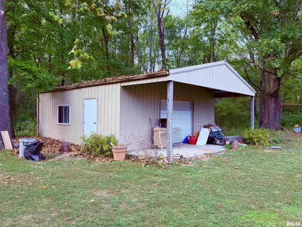 Marion, IL 62959,8090 Southfork RD