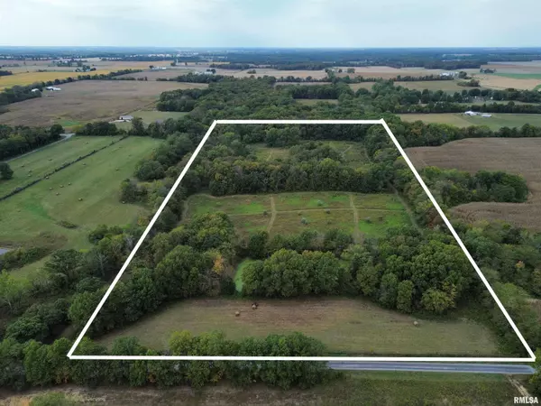 000 950 E County Road,  Cisne,  IL 62823