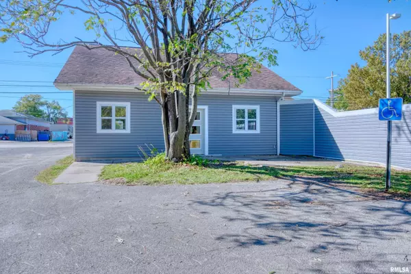 Carbondale, IL 62901,205 S MARION ST