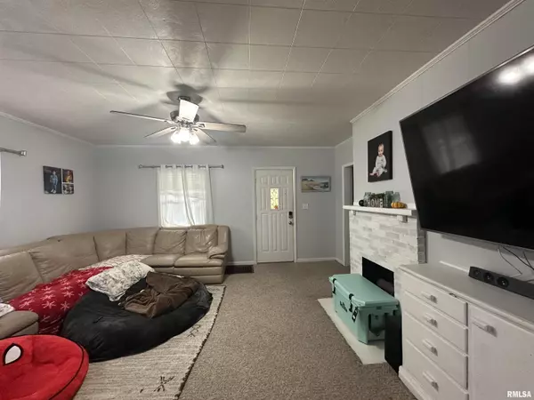 Harrisburg, IL 62946,206 W Homer AVE