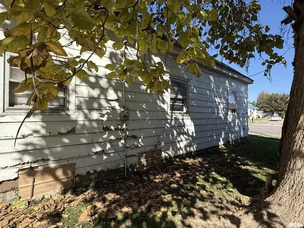 Metropolis, IL 62960,1010 E 5TH ST