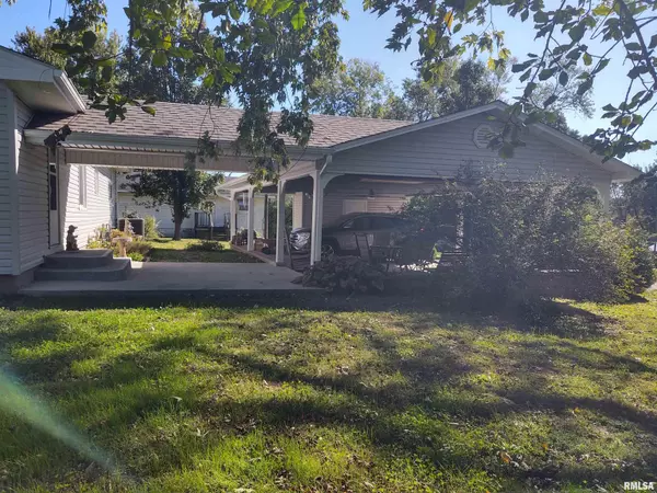 Vienna, IL 62995,901 LOCUST ST