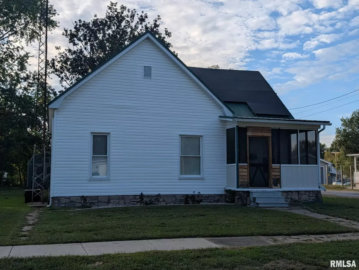 Christopher, IL 62822,405 S STATE ST