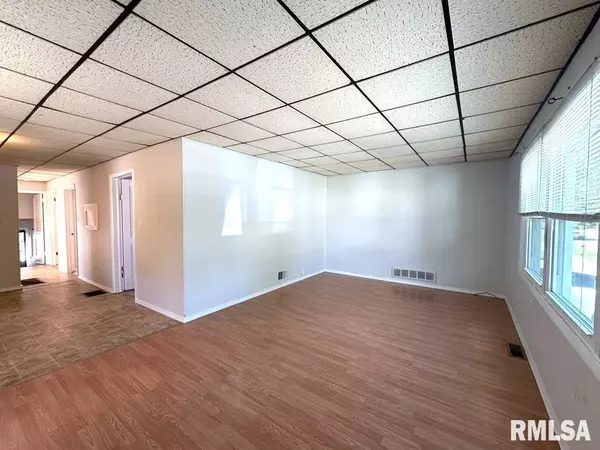 Murphysboro, IL 62966,2027 HERBERT ST