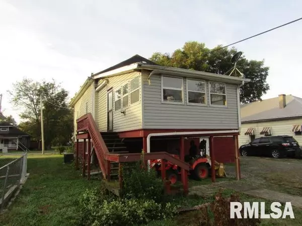 Harrisburg, IL 62946,430 W CHURCH ST