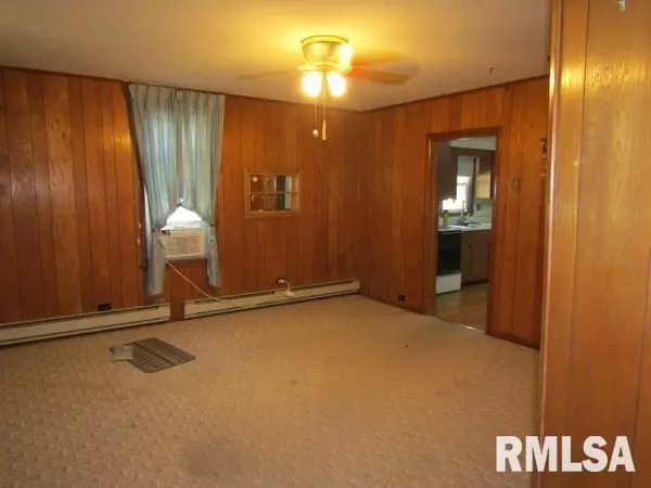 Harrisburg, IL 62946,430 W CHURCH ST