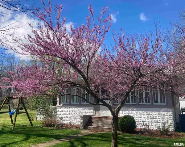 439 N HOWARD ST, Duquoin, IL 62832