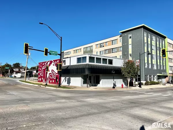 Carbondale, IL 62901,718 S ILLINOIS AVE