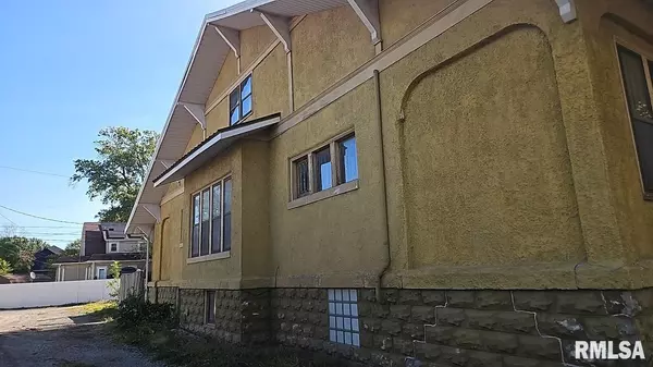 Centralia, IL 62801,423 S LINCOLN