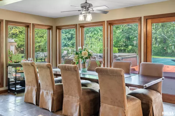 Anna, IL 62906,2145 Lick Creek RD