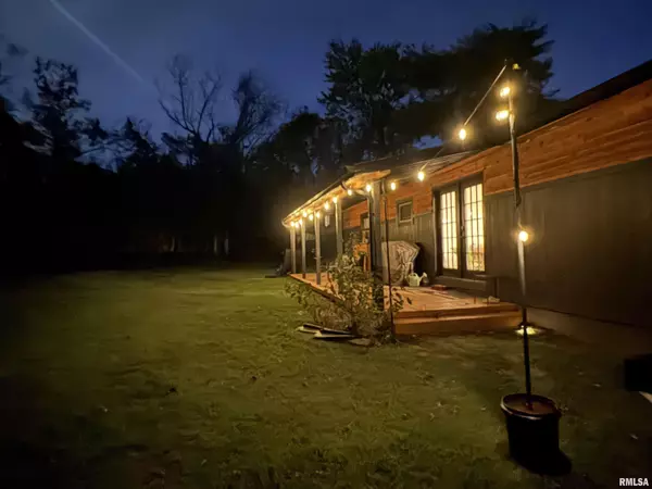 Carterville, IL 62918,1303 N MAPLE ST