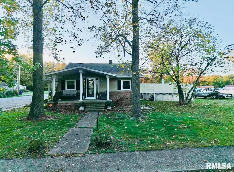 601 FRANKLIN AVE, West Frankfort, IL 62896