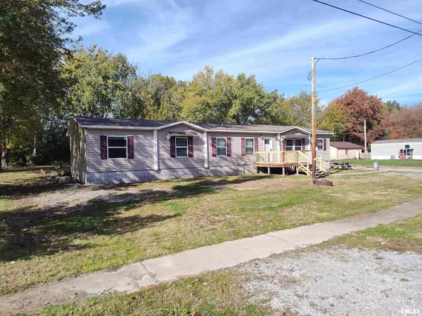 1207 SW 6TH ST, Fairfield, IL 62837