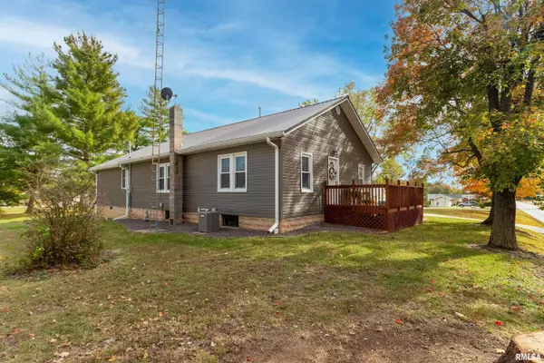 Dahlgren, IL 62828,205 S 3RD ST