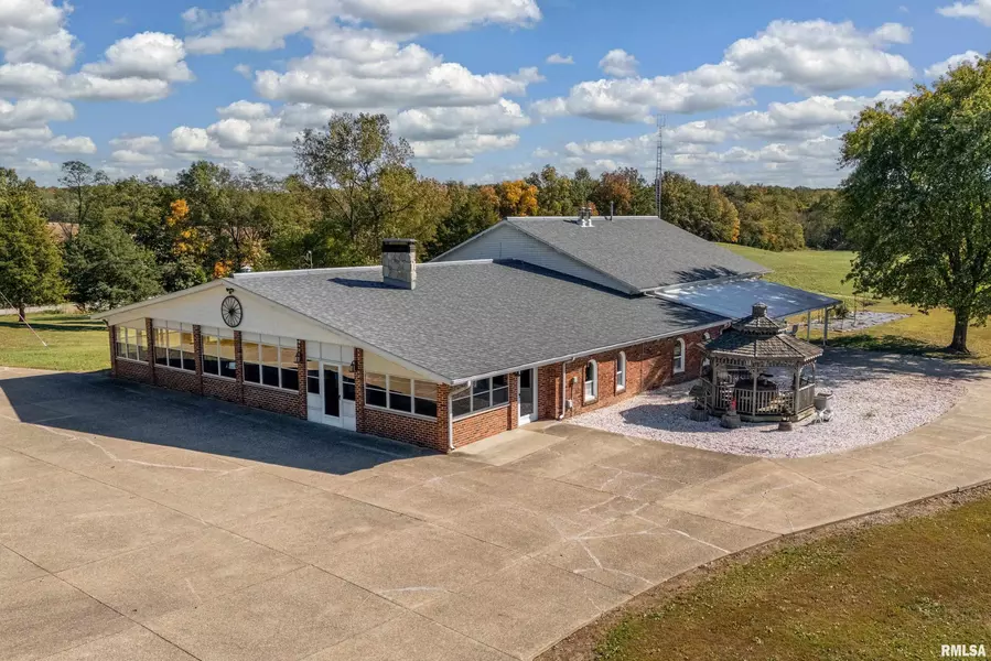 6694 SHAMROCK RD, Tamaroa, IL 62888