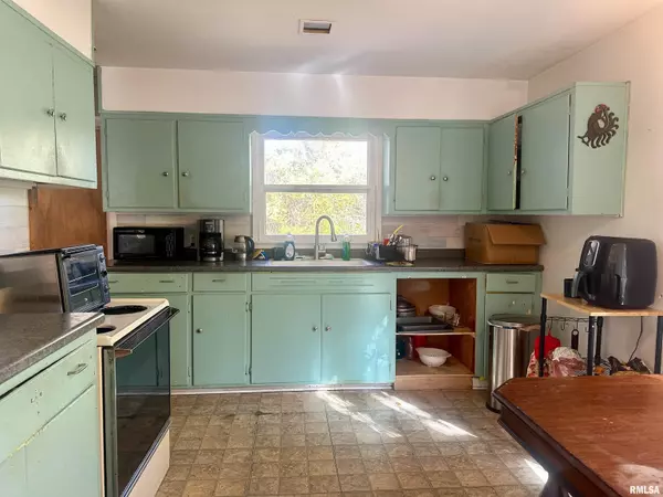 Carbondale, IL 62901,1212 W Schwartz ST