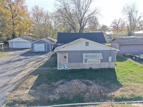 Benton, IL 62812,530 Burkett ST