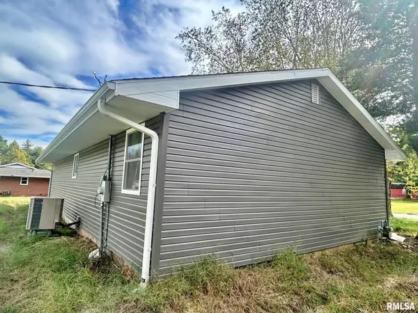 Metropolis, IL 62960,207 BAKER DR