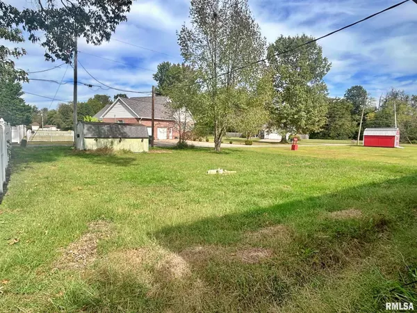 Metropolis, IL 62960,207 BAKER DR