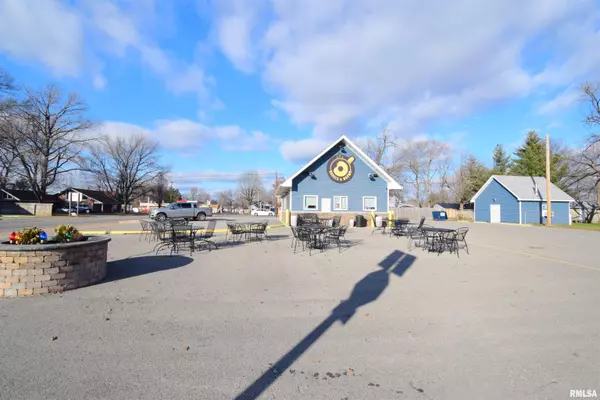 Sesser, IL 62884,102 N PARK ST