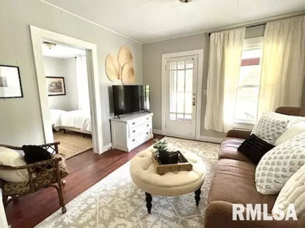 Carbondale, IL 62901,2571 S ILLINOIS AVE