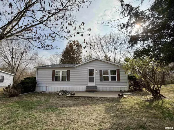 416 W SHIRLEY LN, Richview, IL 62877