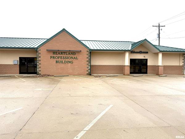 215B N LOGAN ST, West Frankfort, IL 62896