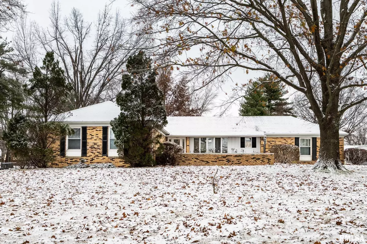 Eldorado, IL 62930,105 Woodlake LN