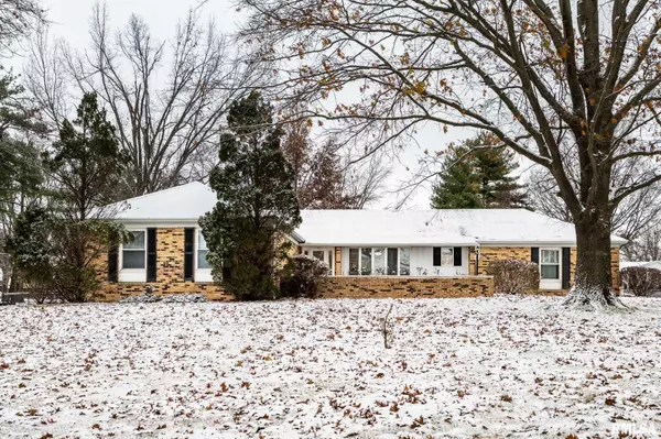 105 Woodlake LN, Eldorado, IL 62930